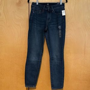 Gap Curvy True Skinny jeans, 28R, NWT